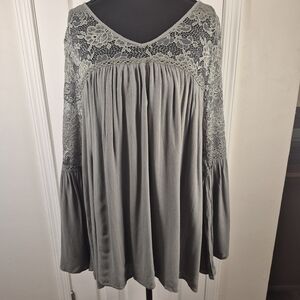 Kate & Mallory Bohemian Flowy Tunic Blouse XL – Sage Green Lace Bell Sleeve